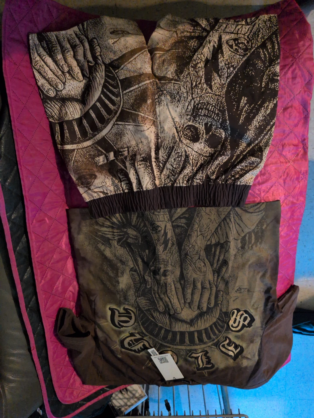 Rebel Minds Two-Piece Statue of Liberty Set - photo 3