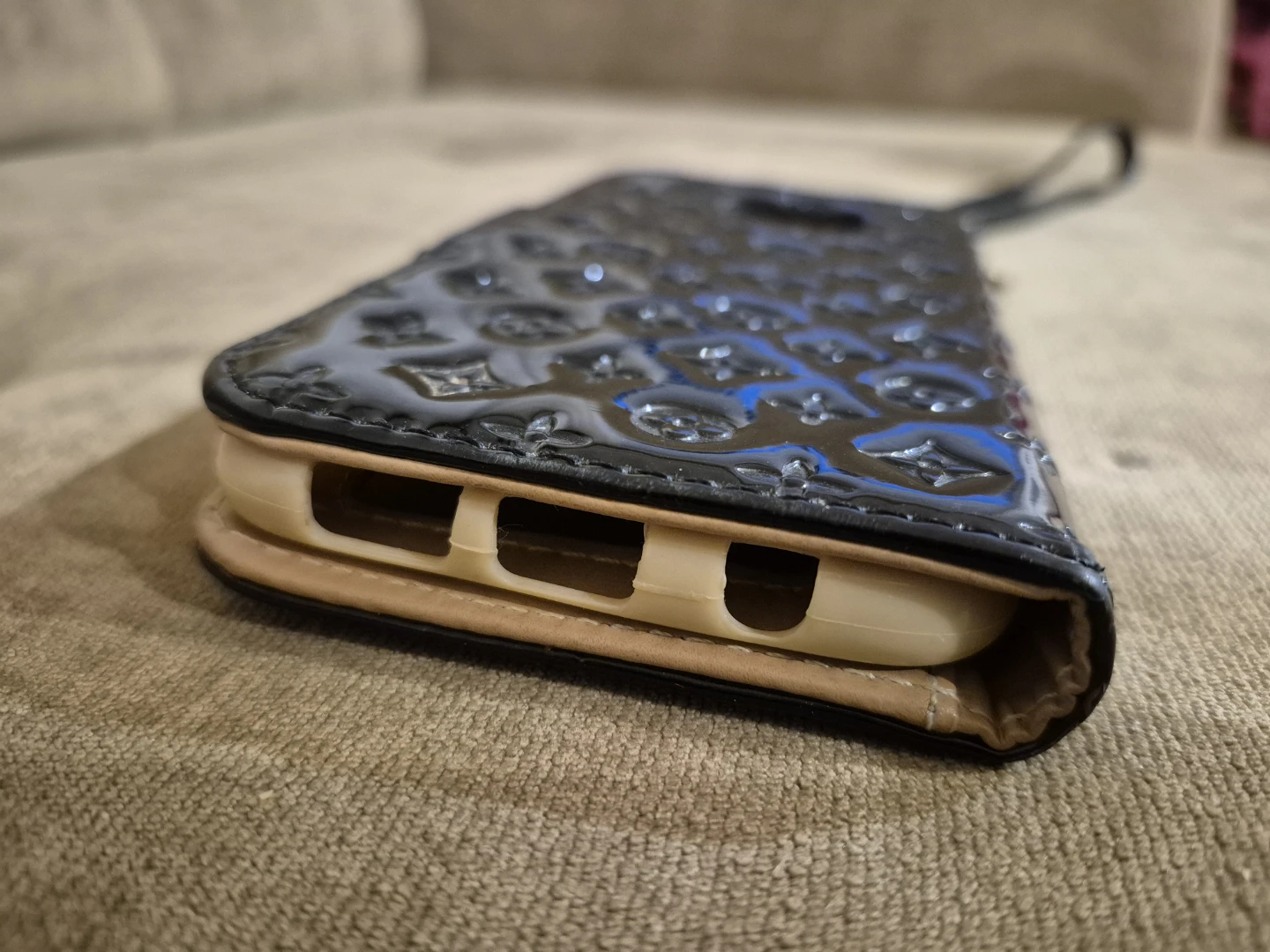 Black Wallet Phone Case for Samsung S7 Edge (Skokie)