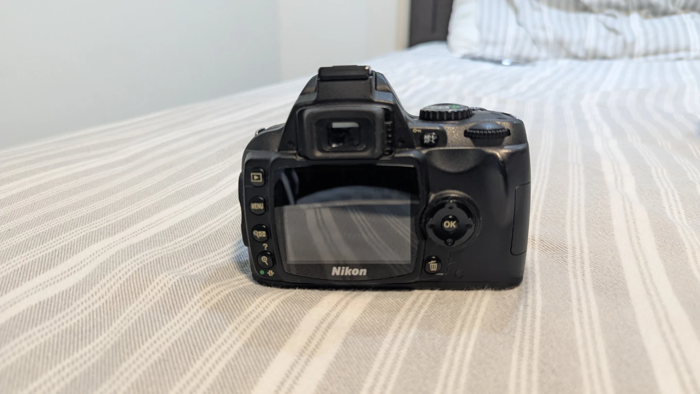 Nikon D40 DSLR Camera with Two Lenses - photo 2
