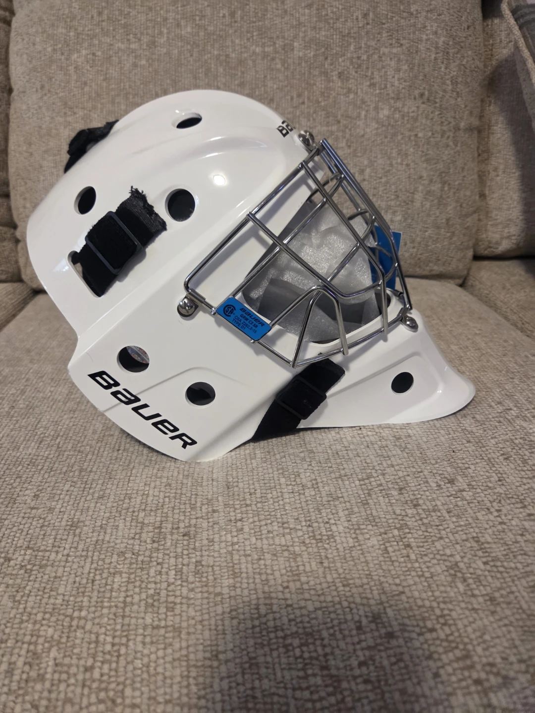 Bauer 930  Goalie Mask - White