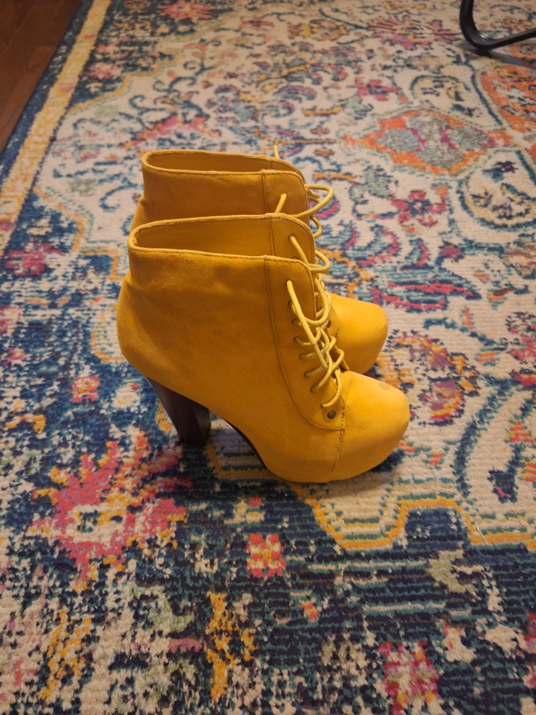 Size 7. Yellow Lace-Up Platform Boots - photo 3