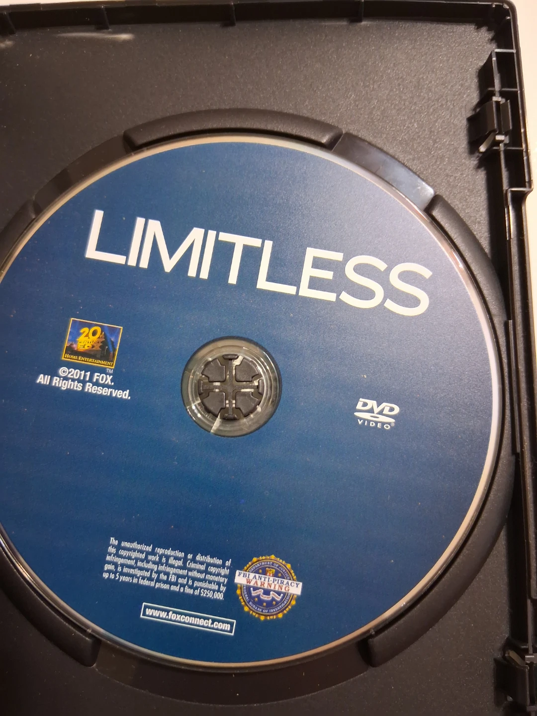 Limitless DVD - photo 2