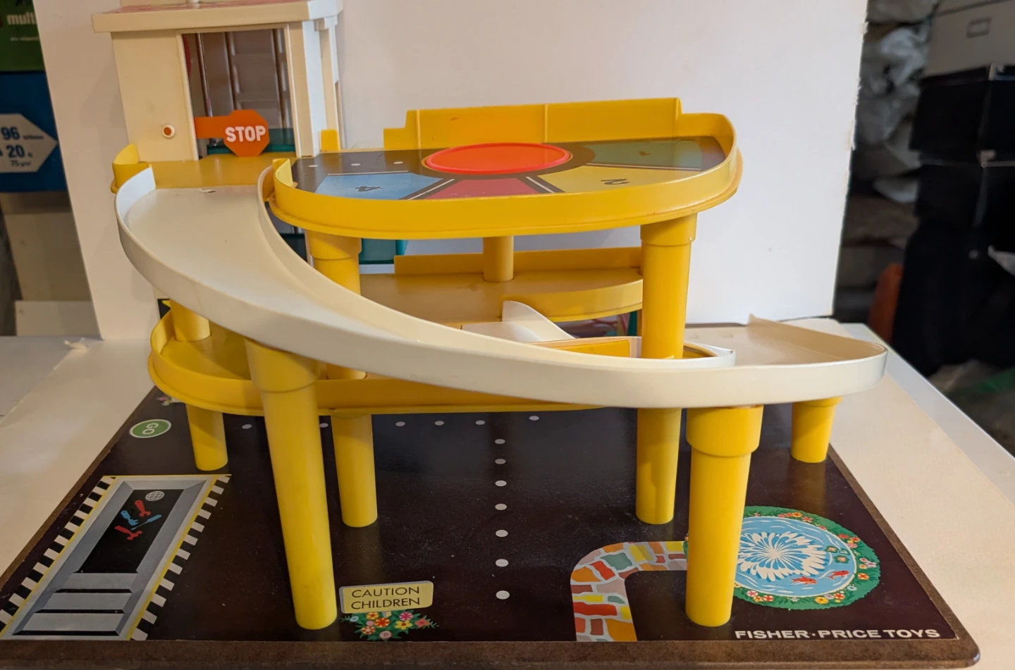 Fisher Price 930 Parking Ramp Service Center Garage - photo 4