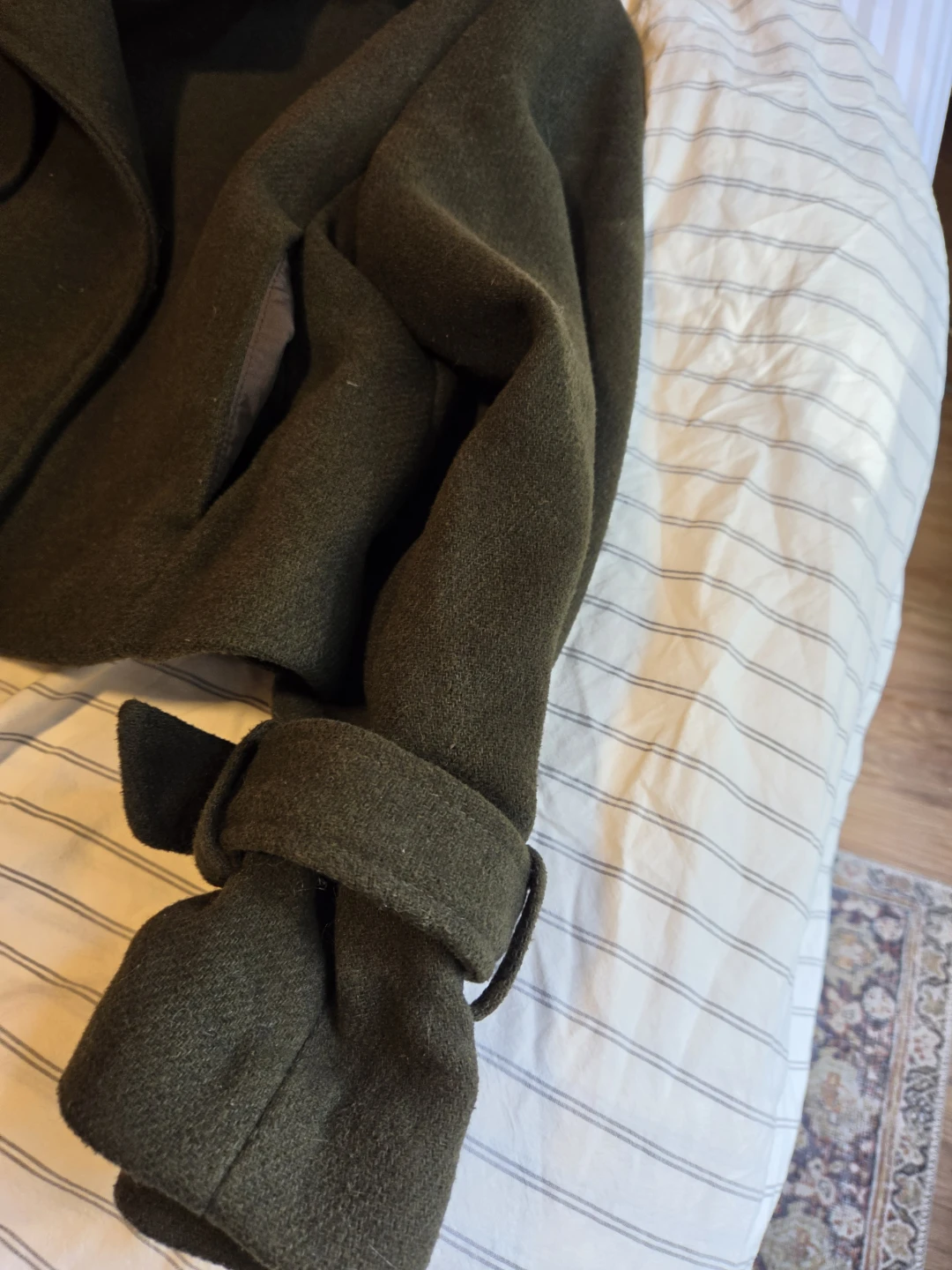 H&M Olive Cropped Wool-Blend Jacket - photo 4