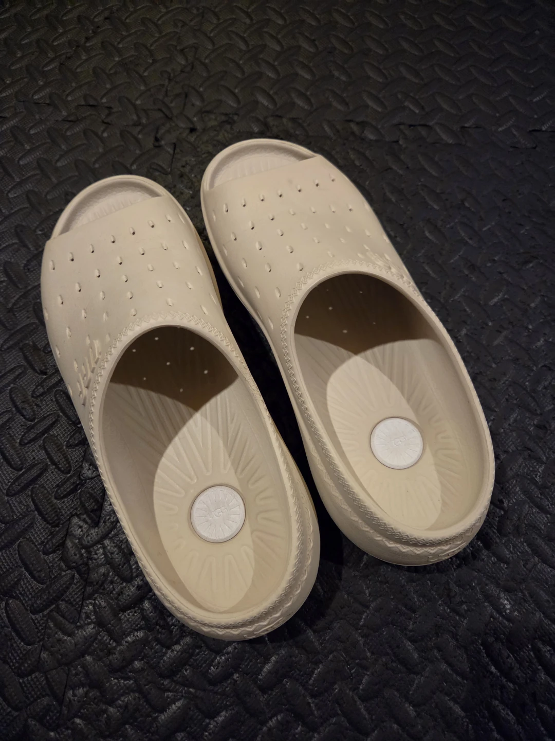 UGG Slide It 2 Sandals. Men's Size 13. - photo 2