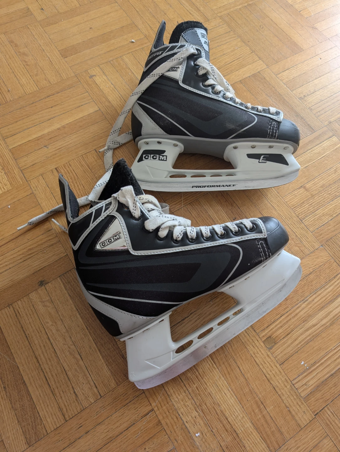 CCM 292 Ice Skates - photo 2