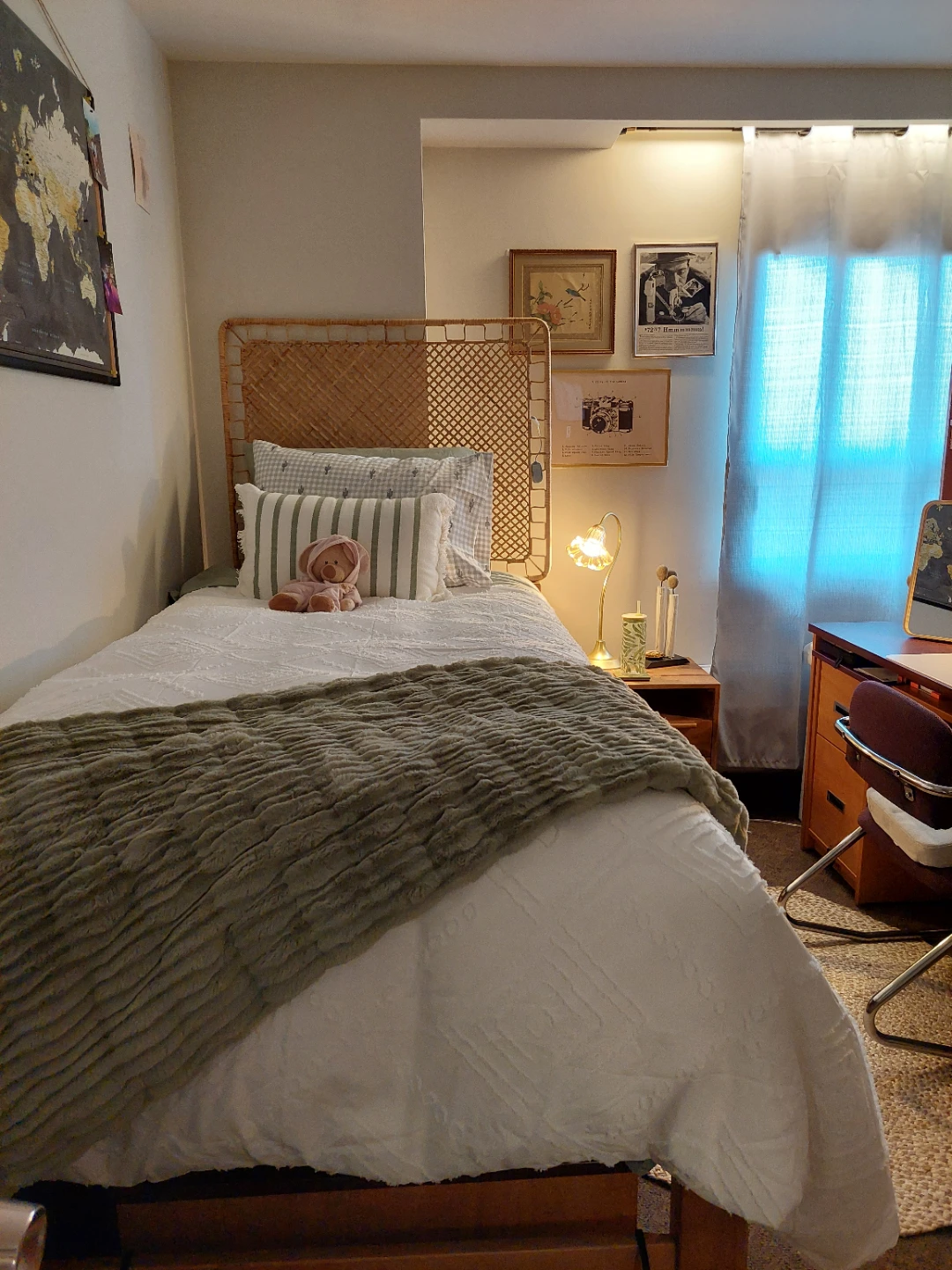 IKEA  handmade rattan head board - photo 2