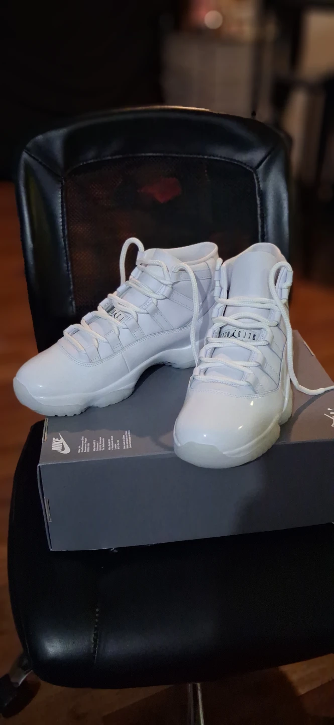 Air Jordan 11 CDG SP Triple White Shoes Size 10
