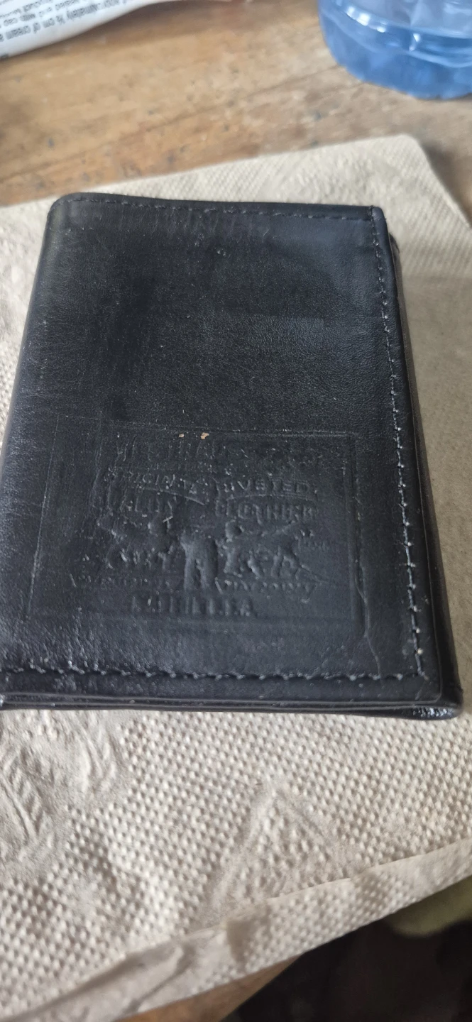 Levi's leather Trifold Wallet - photo 4