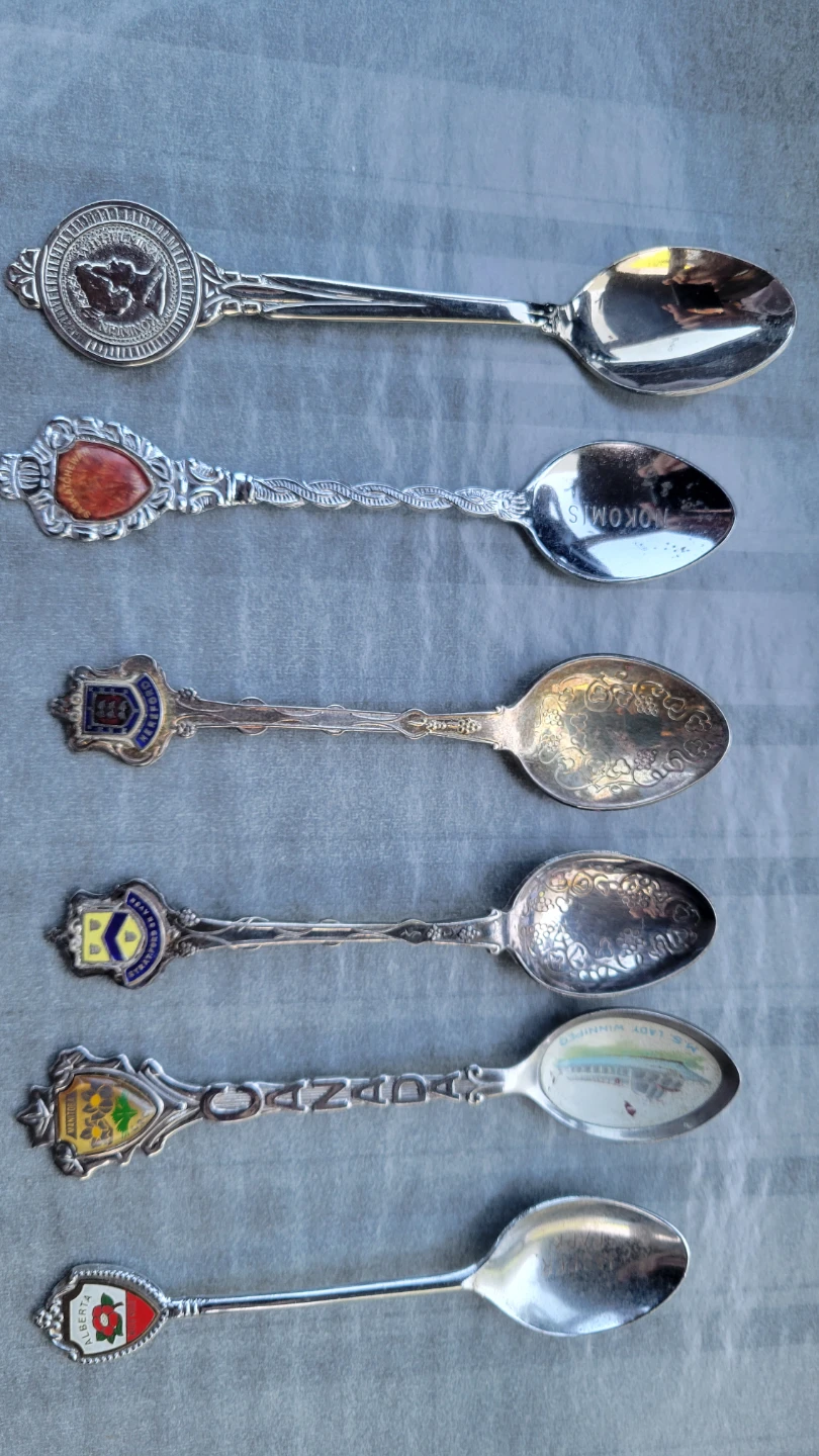 Collection of 6 Vintage Souvenir Collector Spoons
