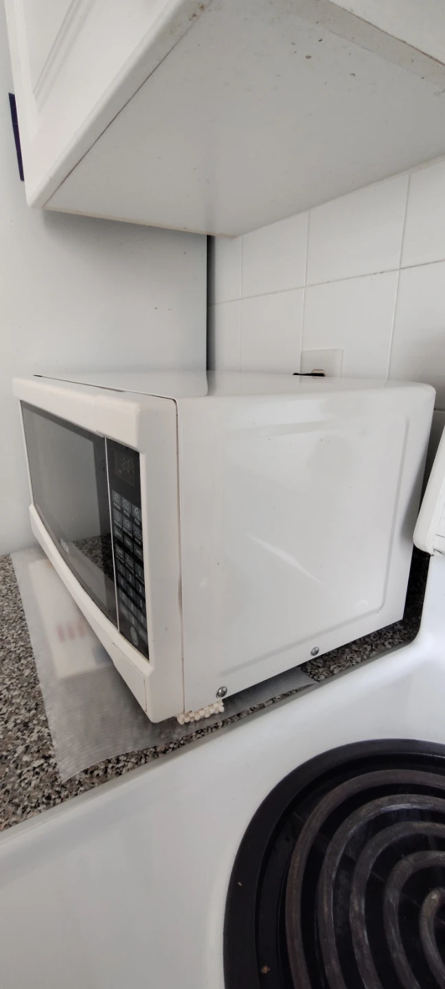 RCA microwave - photo 2