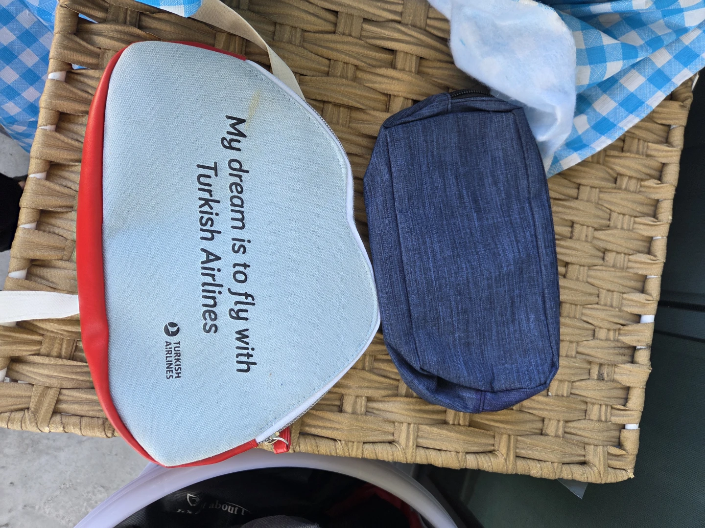 Turkish Airlines Kids Bag and Travel Pouch Set - photo 5