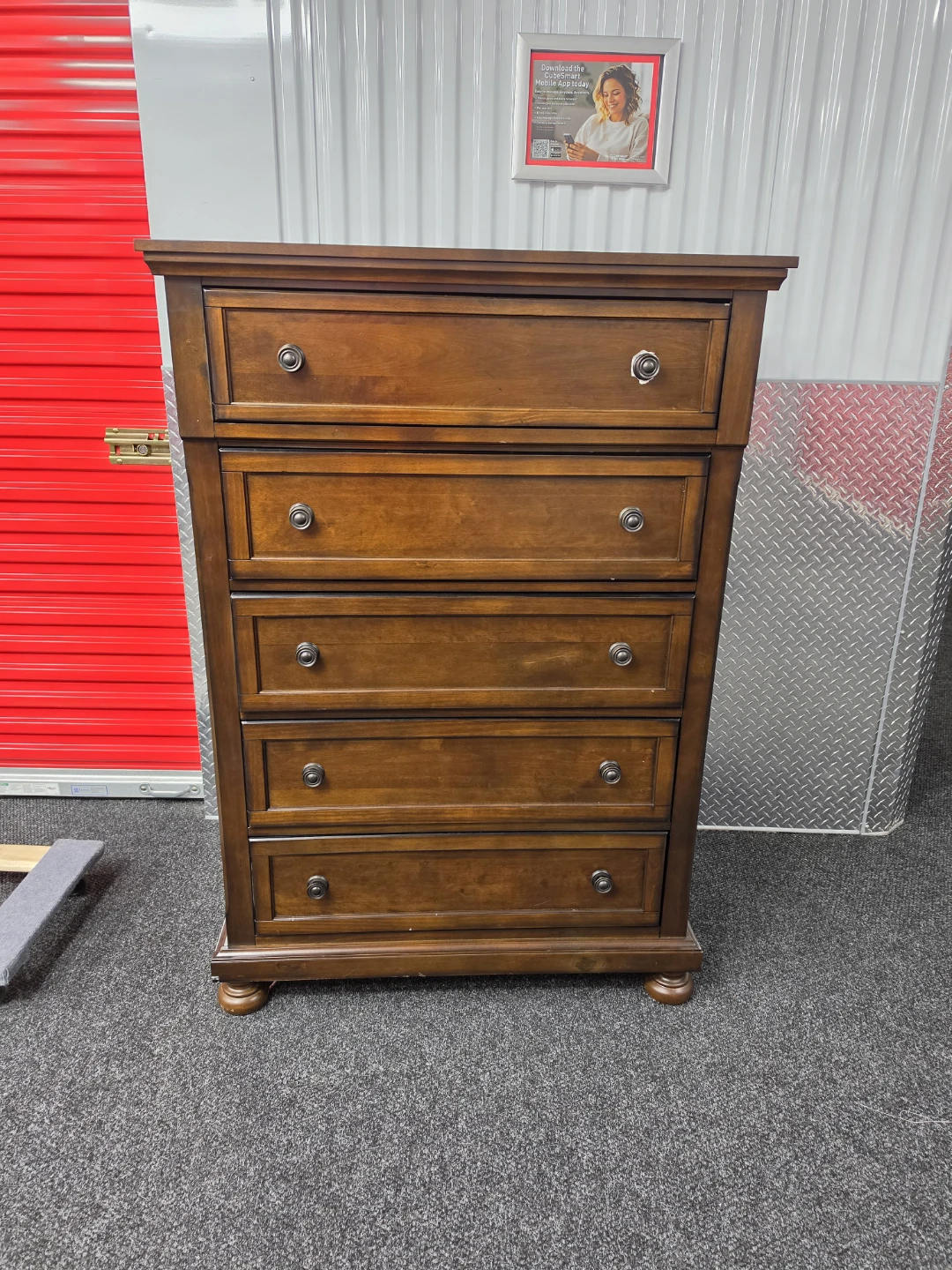Classic Wooden 5-Drawer Chest of Drawers