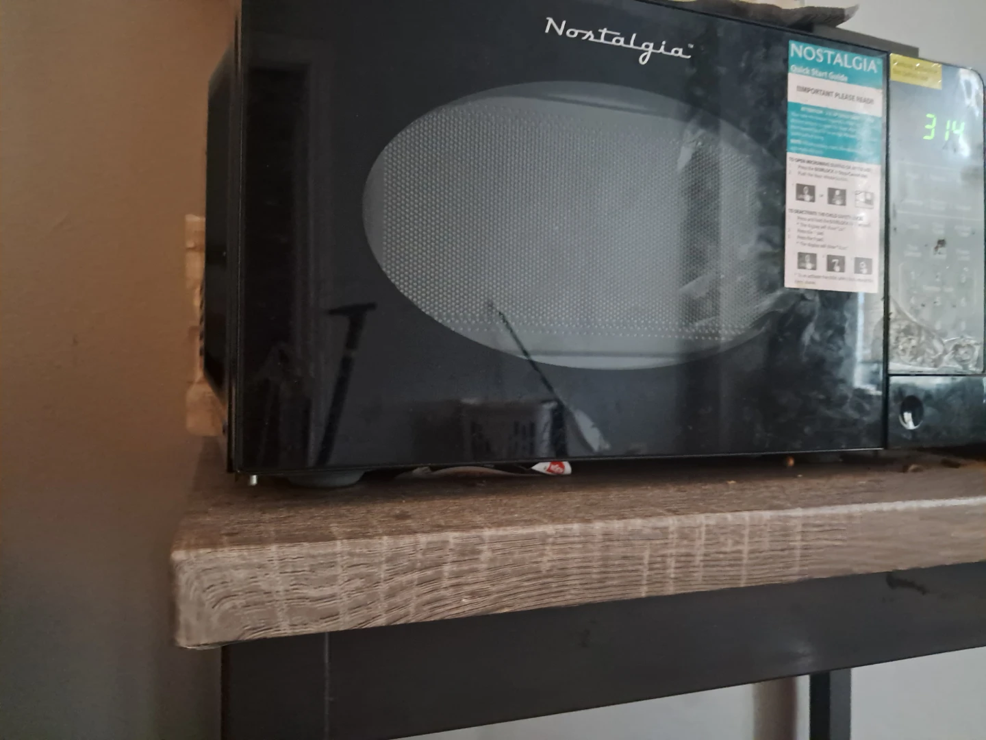 Nostalgia Black Microwave Oven