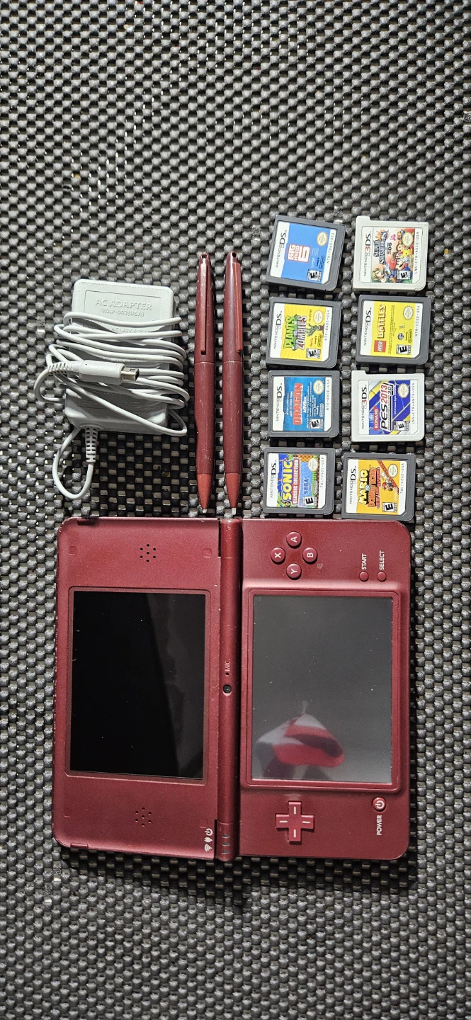 Nintendo DSi XL Crimson Red Bundle with 8 Games - photo 2