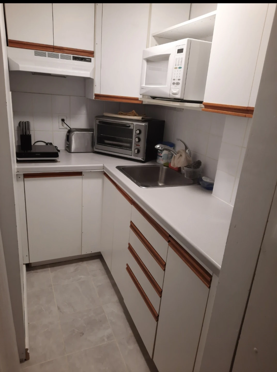 Châteauguay - private room /chambre privée - photo 2