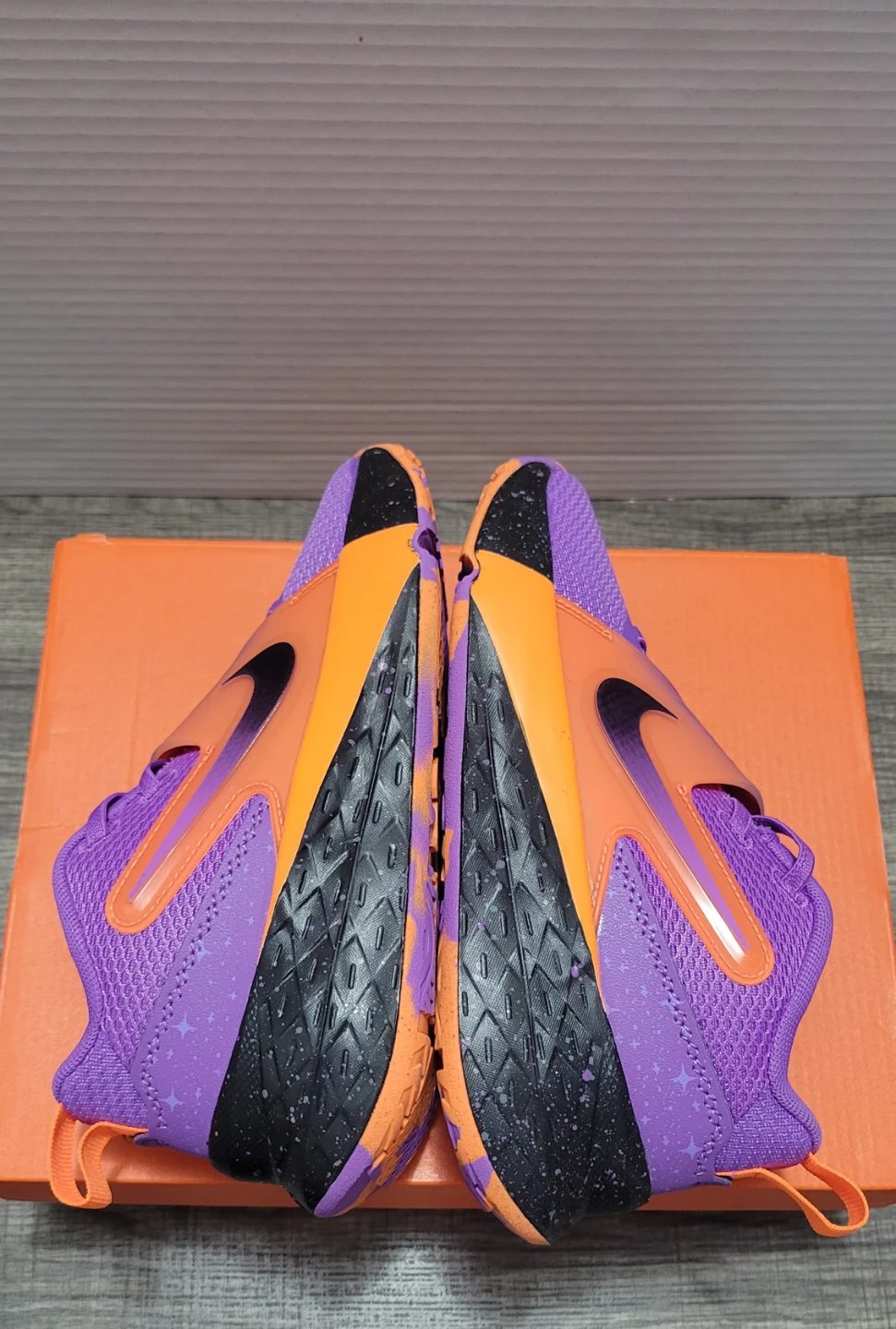 Nike Basketball Shoes Size 1Y - photo 3
