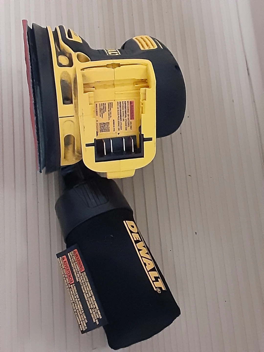DEWALT XR Brushless Random Orbit Sander DCW210 - photo 3