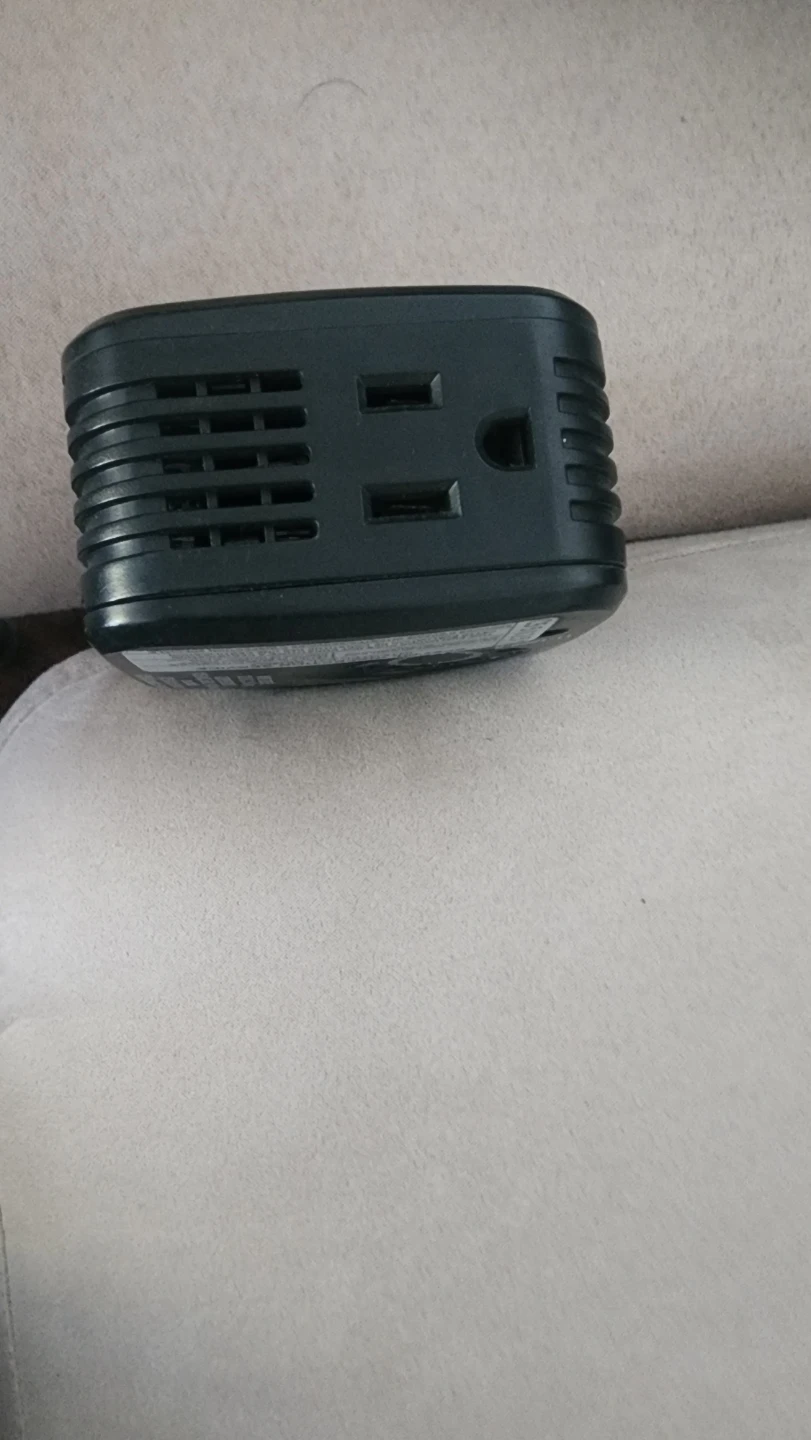 Motomaster Eliminator 175W Power Inverter - photo 3