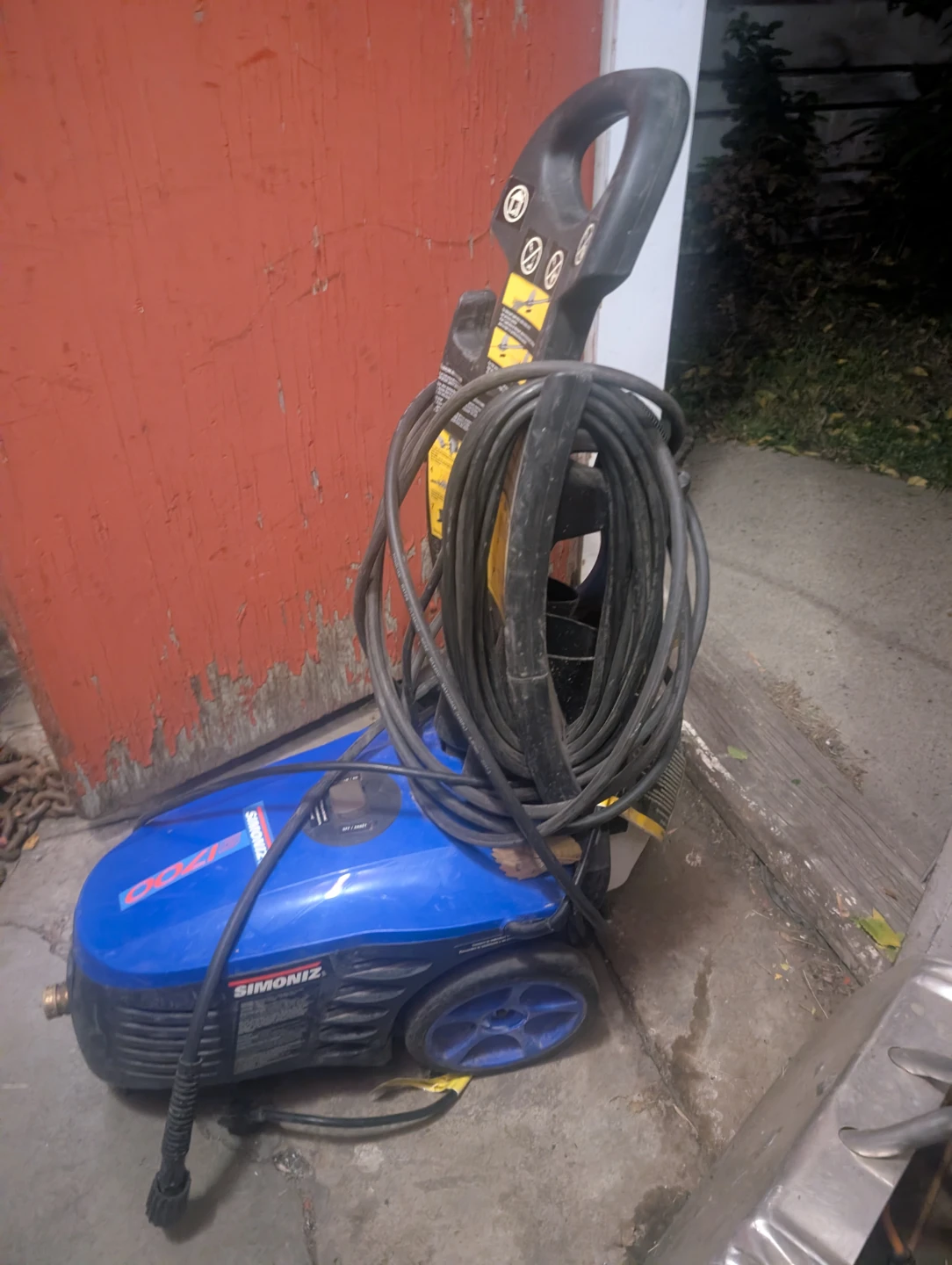 Simoniz S1700 Electric Pressure Washer - photo 2