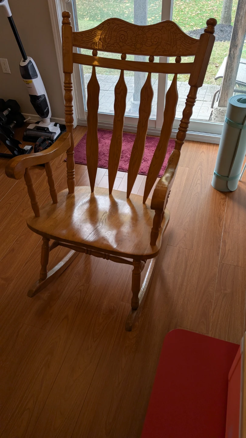 Solid Wood Traditional Rocking Chair