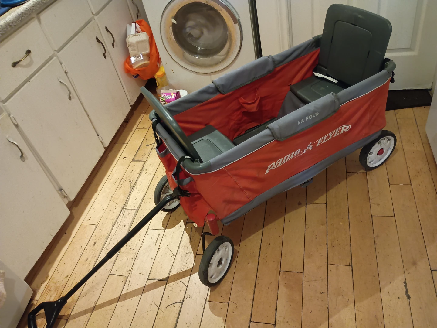 Radio Flyer EZ Fold Wagon - photo 3