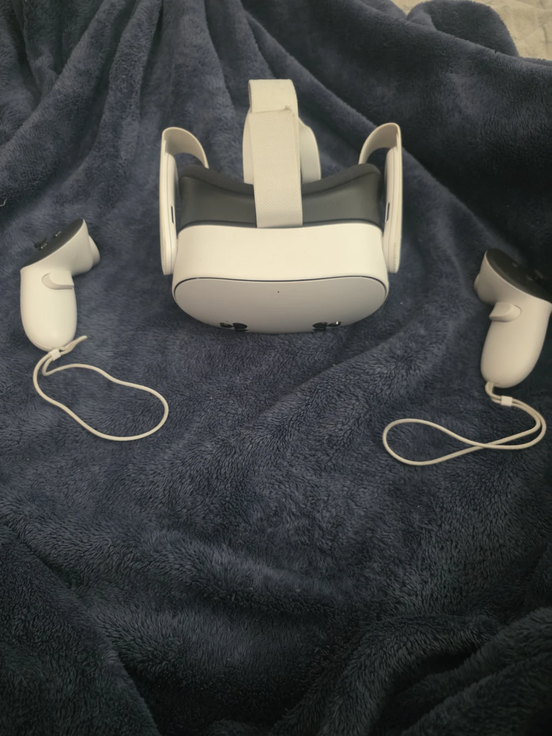 Meta Quest 3 VR Headset and Controllers