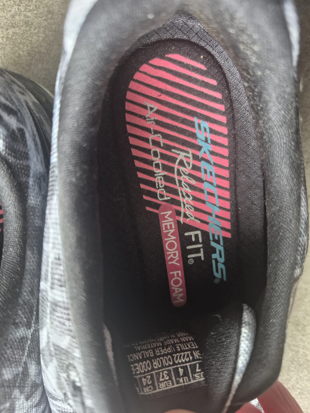 Skechers Relaxed Fit Memory Foam Sneakers Size 7 - photo 5