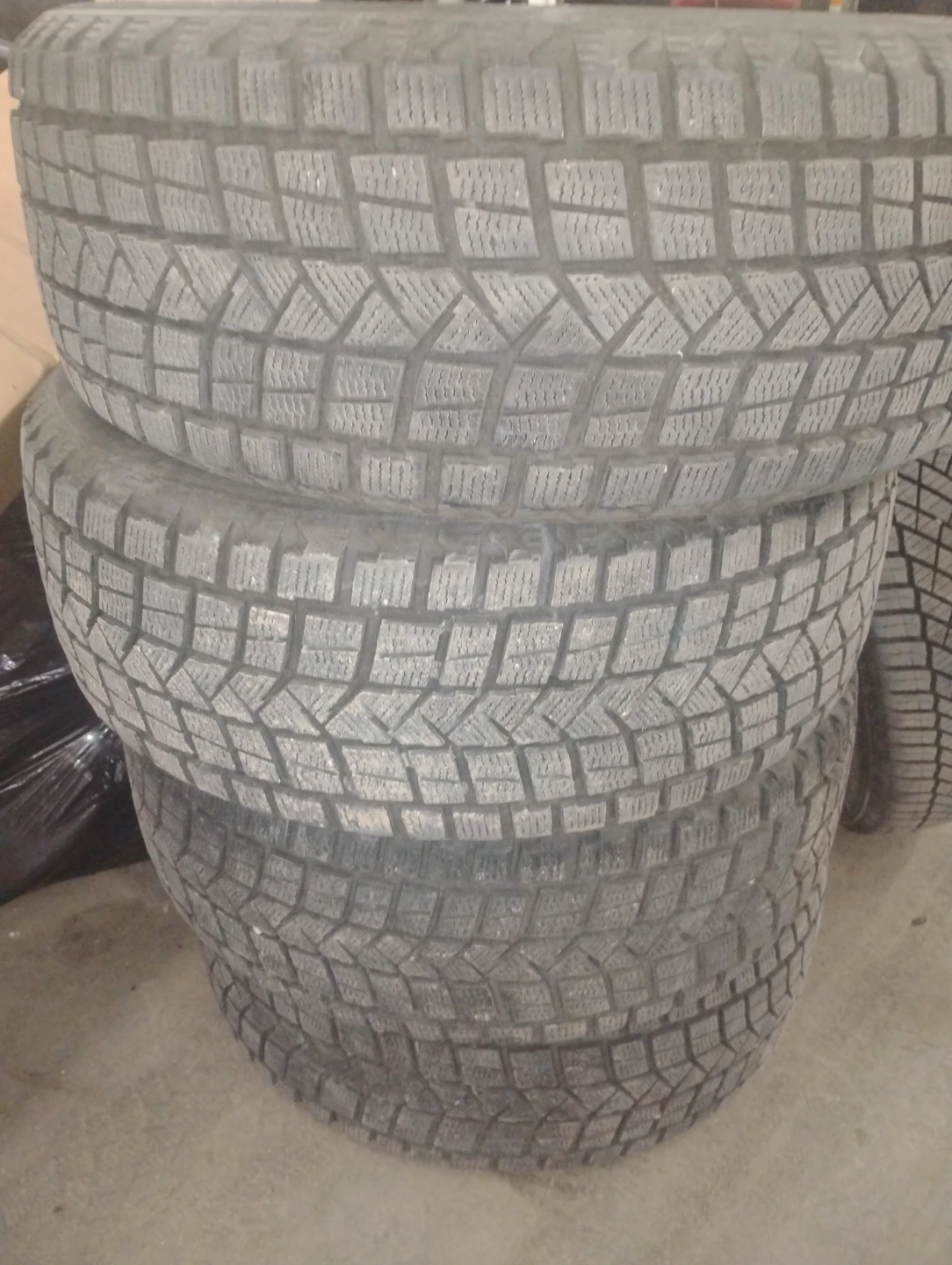 Nereus 225/50R18 Winter Tires