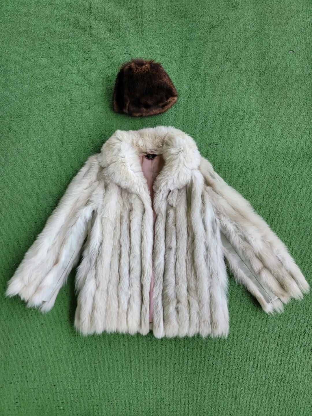 Vintage Real White FoxFur Jacket and Hat Set