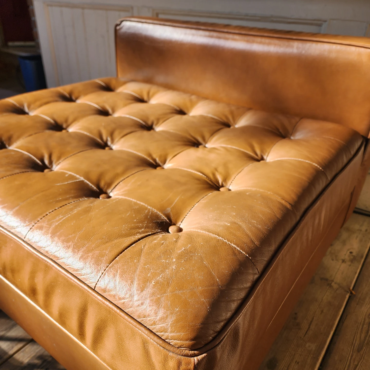 Tan Tufted Leather Armless Chair EQ3 Reverie - photo 5