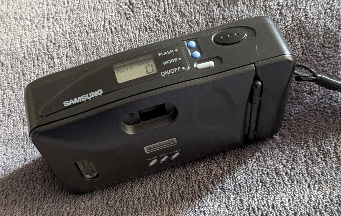 Samsung AF-SLIM-R 35mm Film Camera - photo 2