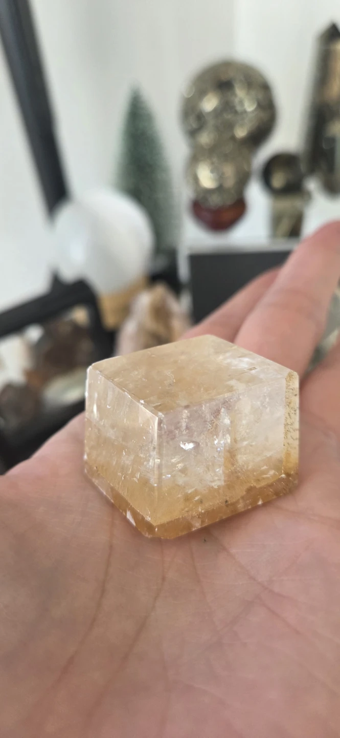 Natural icelandic spar Cube - photo 2