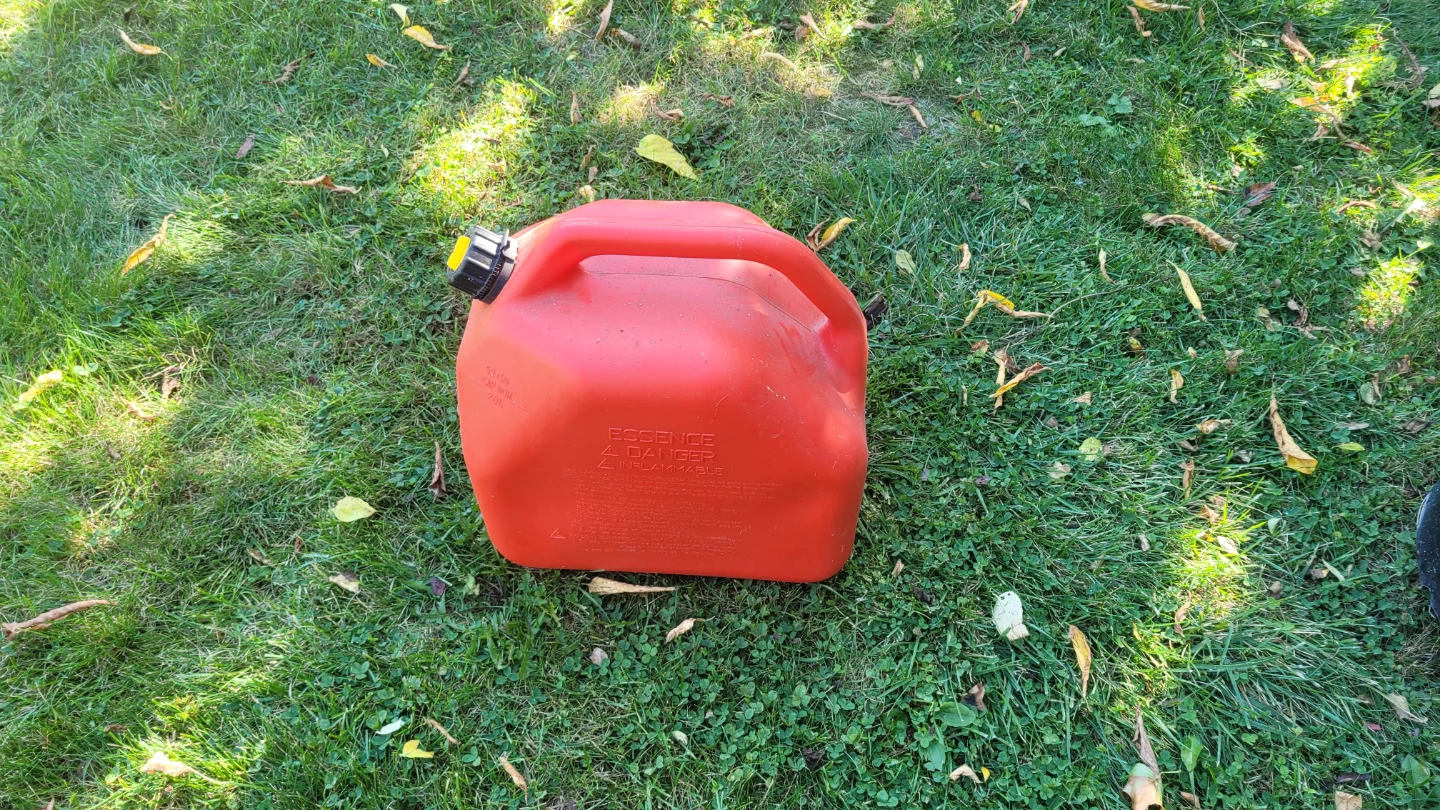 Plastic gas gallon - photo 2