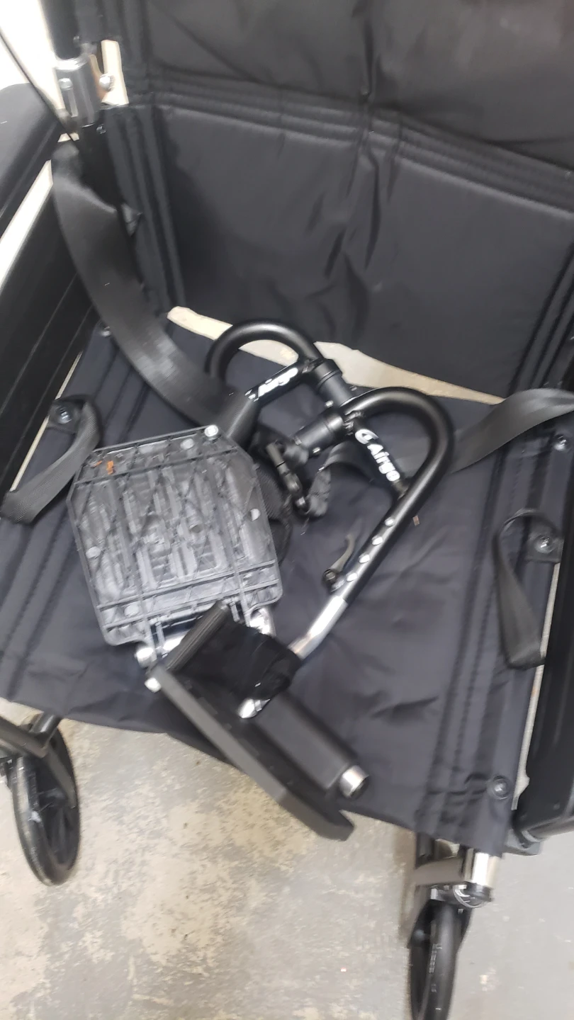 Foldable wheelchair - photo 2