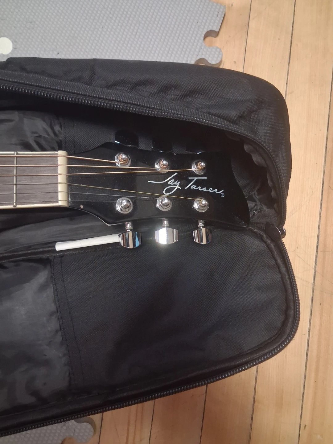 Jay Turser Acoustic Guitar with Case - photo 2