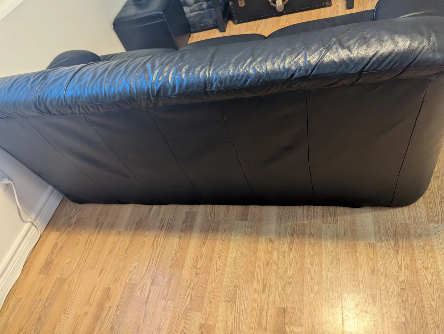 Black Leather Three-Seater Sofa - photo 2