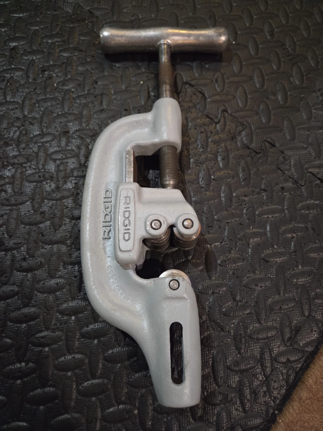RIDGID Pipe Cutter - photo 2
