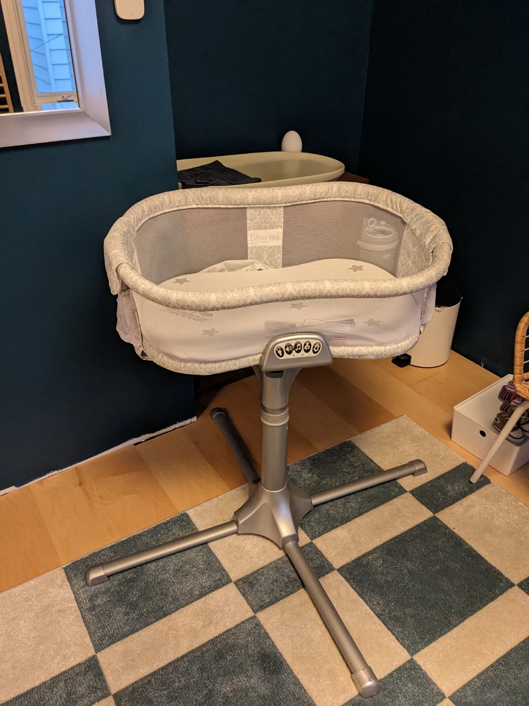Halo BassiNest Swivel Sleeper