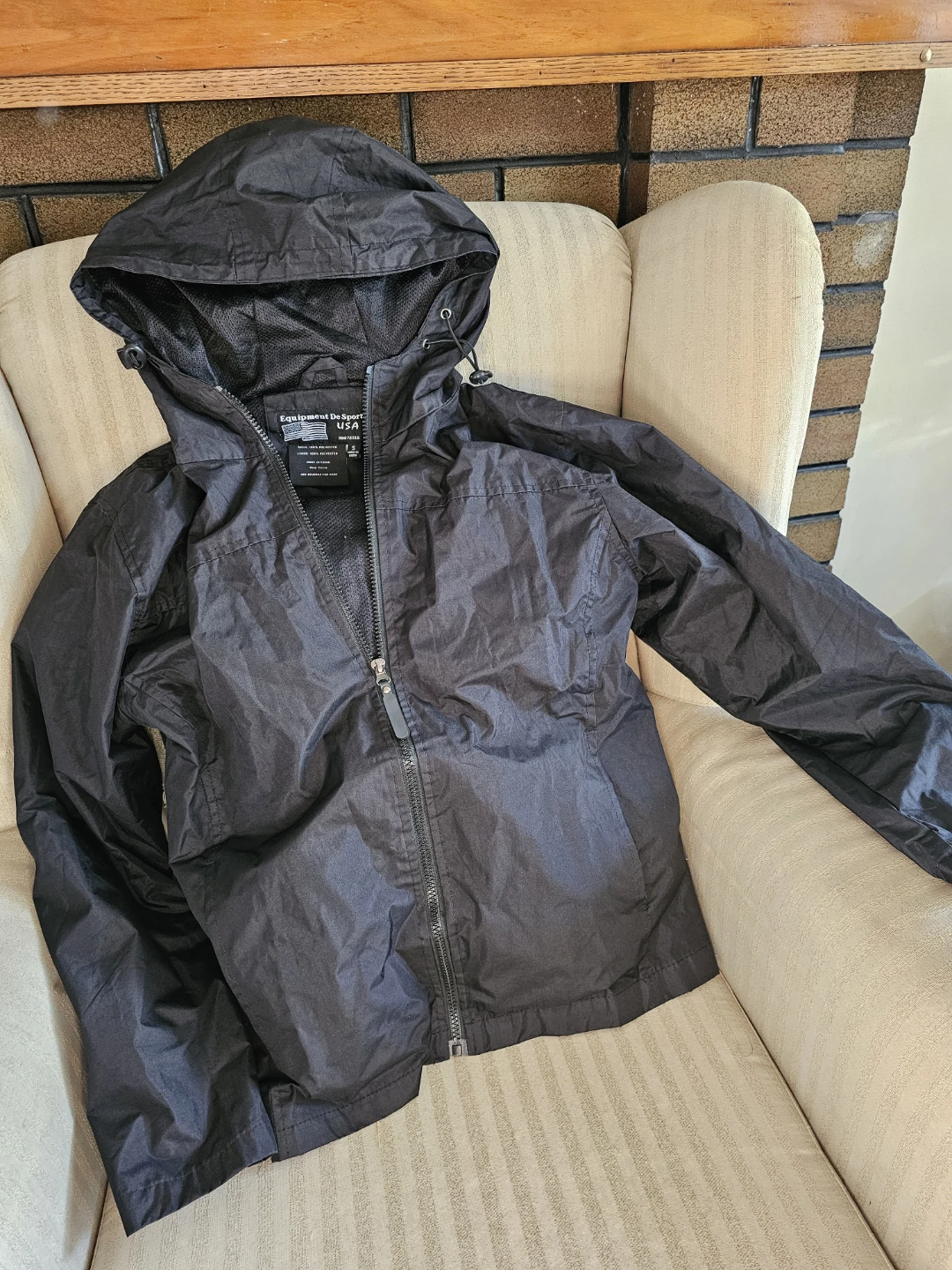 Equipment De Sport Black Windbreaker