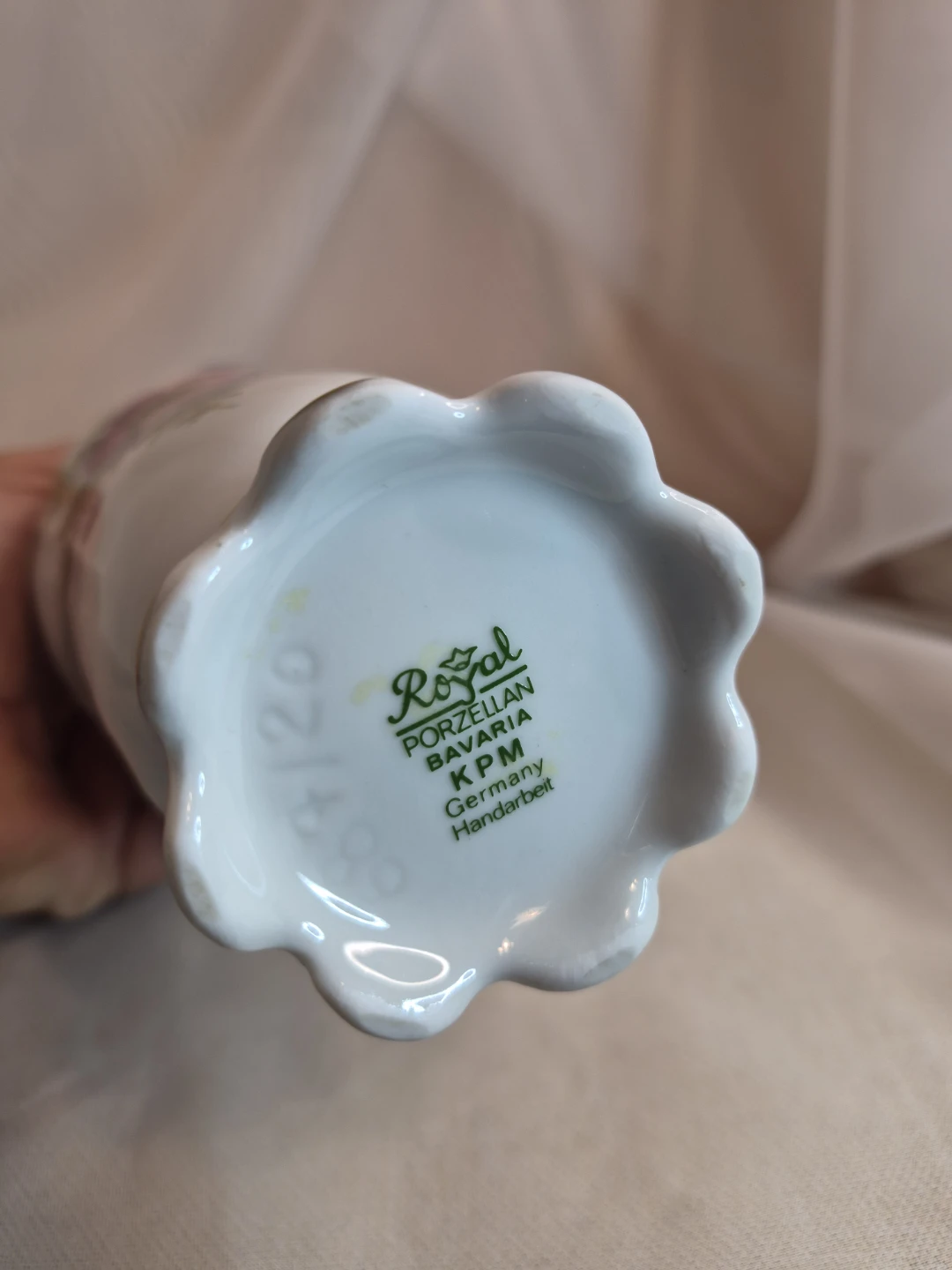 Royal Porzallan Bavaria KPM Germany Handarbeit Foral Vase - photo 5