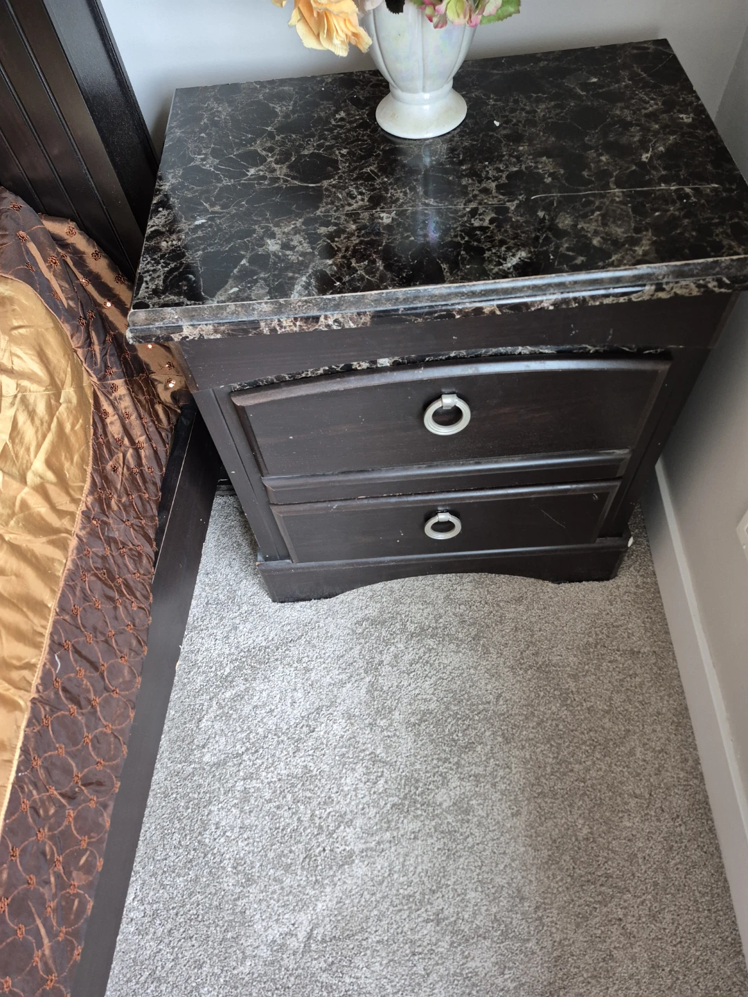 Dark Wood Bed Frame with Faux Marble Accent - photo 4