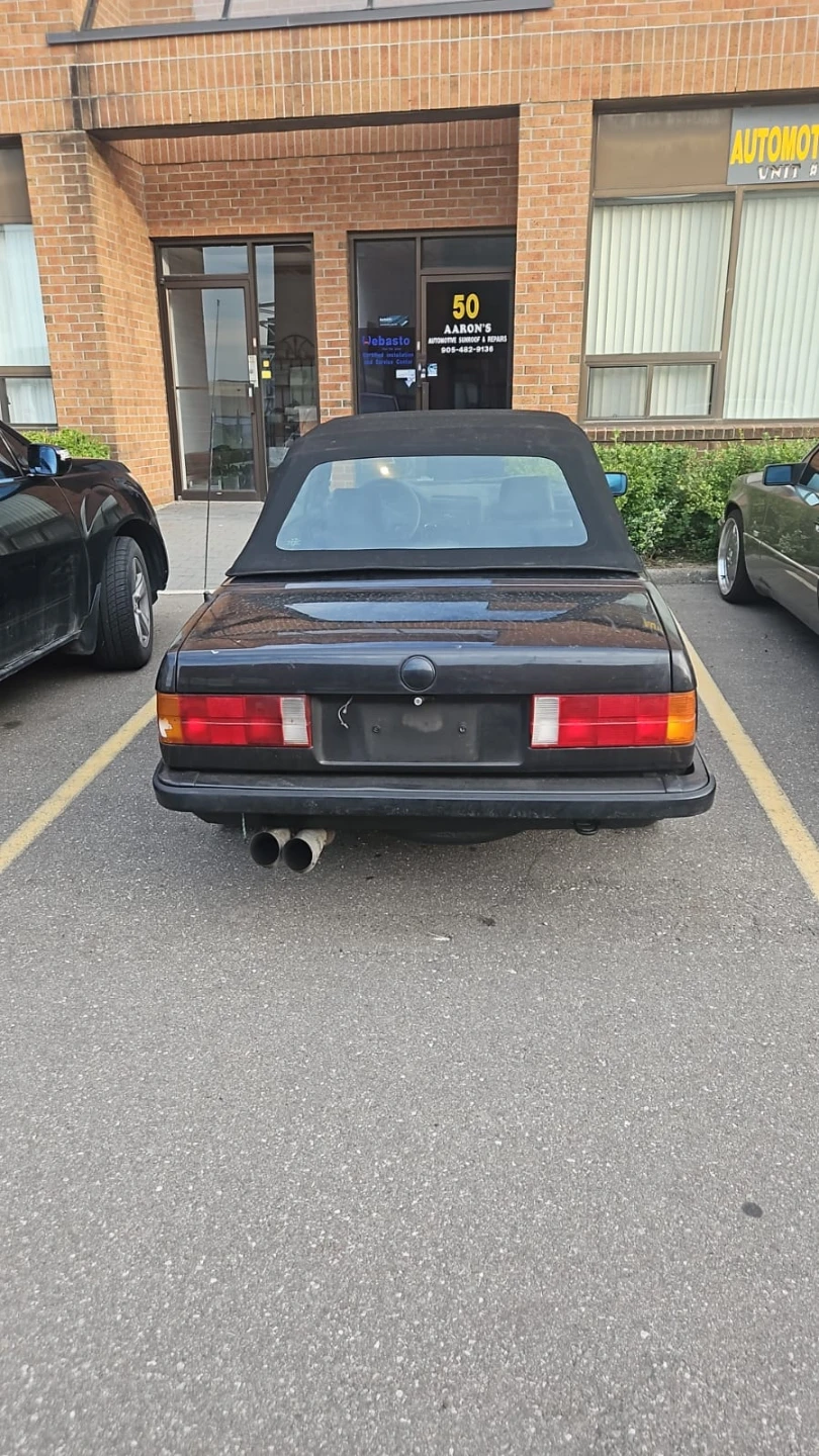 Black BMW 325 I Series Convertible - photo 3