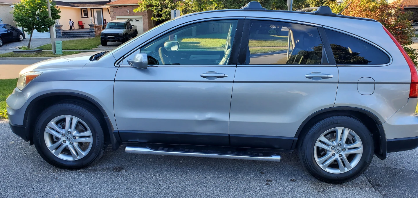 Silver Honda CR-V