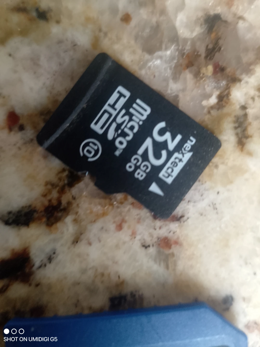 Lot of 4 Memory Cards - photo 2