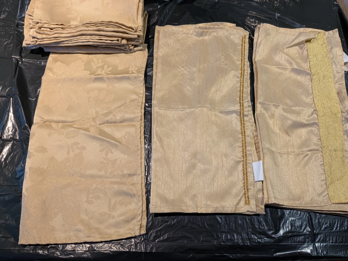 ASSORTED CLOTH NAPKINS - photo 2