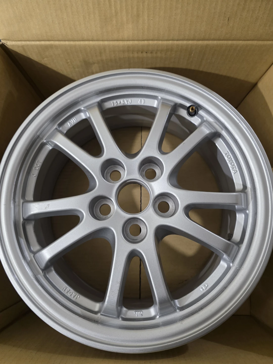 Set of 4 Genuine Toyota 15-inch Alloy Wheels corolla - photo 3