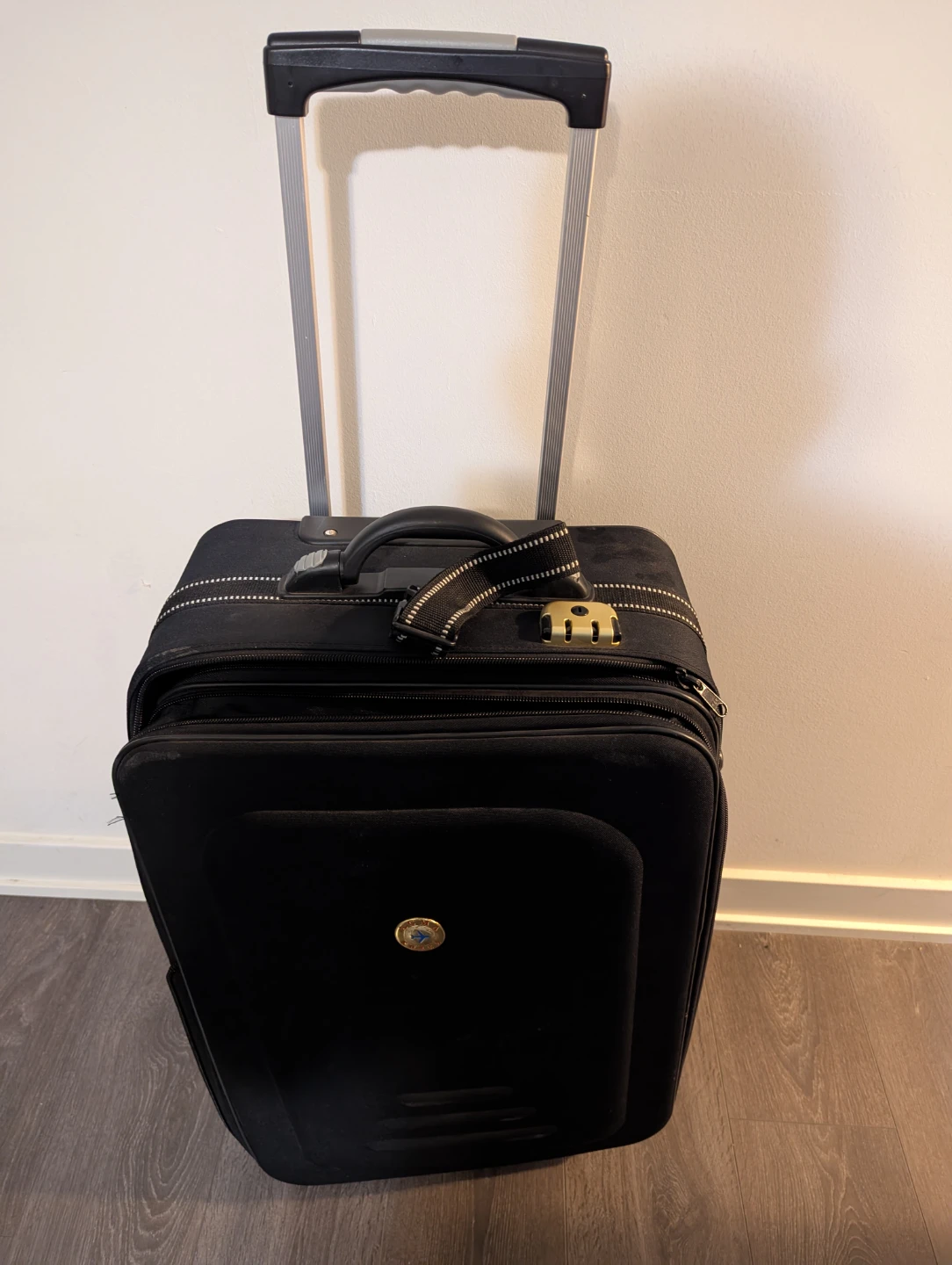 Suitcase Black Rolling