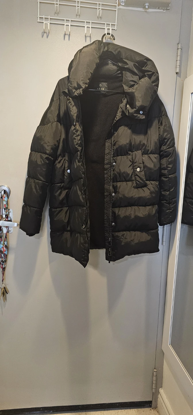 Alto Suzy Shier Black Puffer Jacket - photo 3