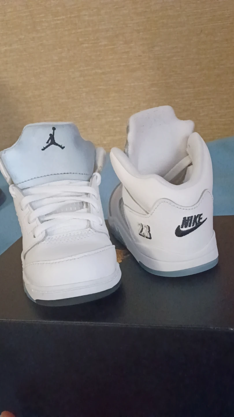 Jordan Boys 5 retro - photo 3